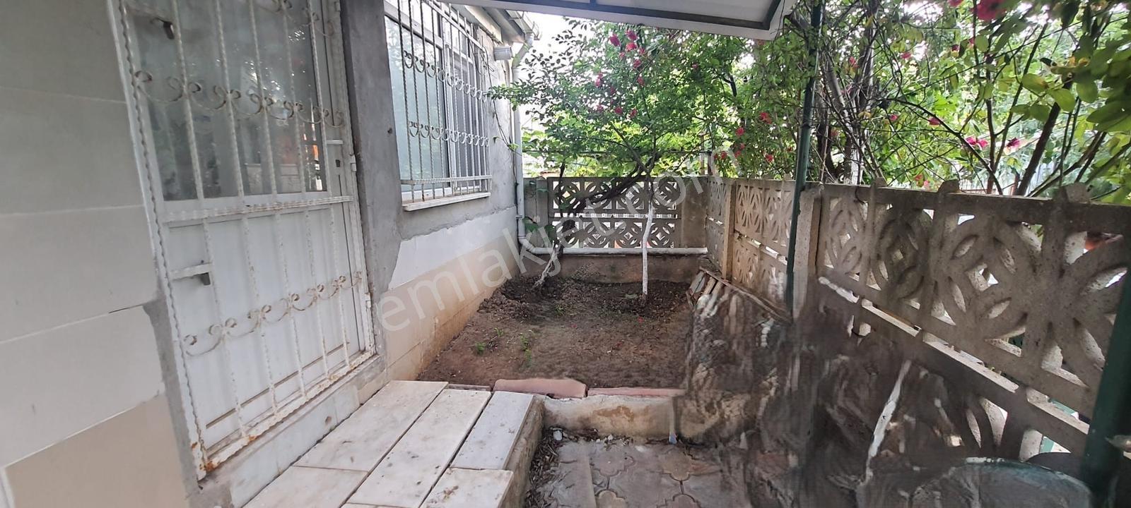 Yeniçiftlik Yatırımlık Çok Uygun Villa Ve Bahçe #kartallar'dan# — fotoğraf 3