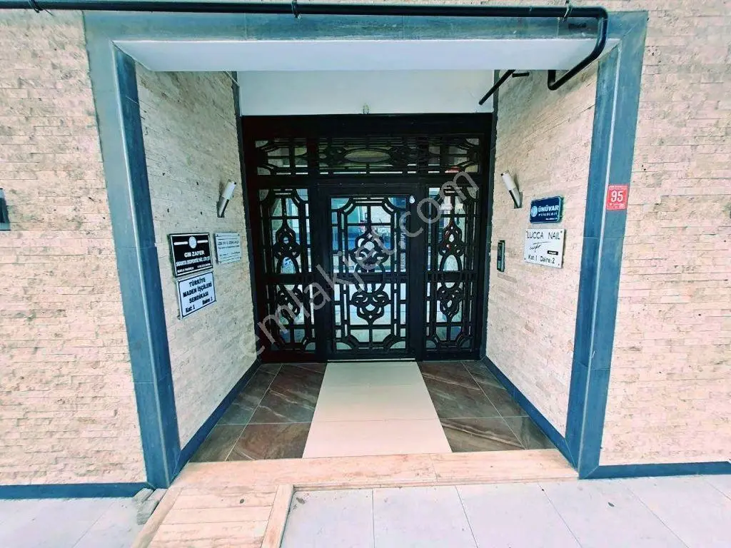 Uytundan Kadıköy Novada Avm Yanında Anayol Cepheli Konut İşyeri — fotoğraf 14