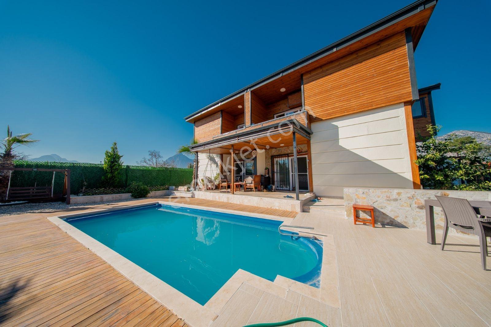 Satılık 2 Ayrı Villa Tek Fiyata Konyaaltı Aşağı Karaman — fotoğraf 5