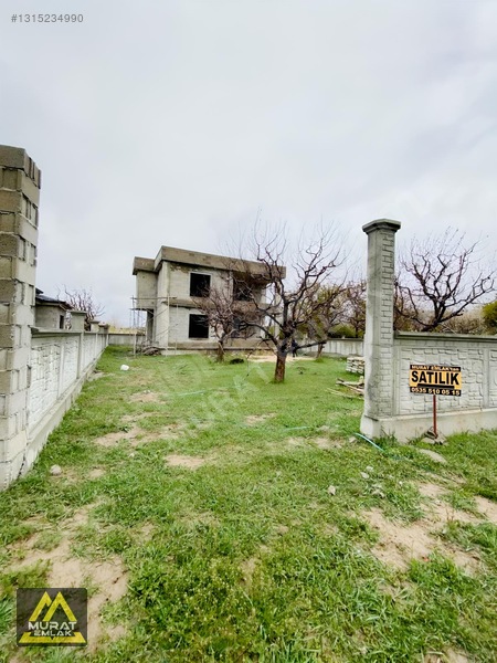 Murat Emlak'Tan Satılık Sazlıcada 470 M2 Arsasıyla Müstakil Ev
