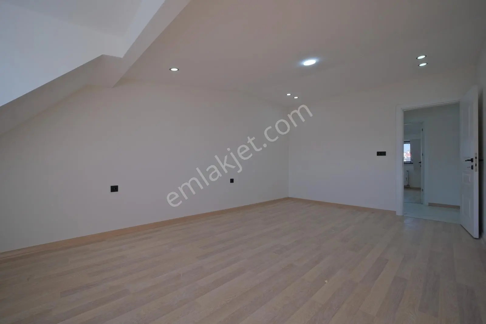 Üniversite Alanına 100 Metre | Merkezi Konumda Çatı Katı — fotoğraf 22