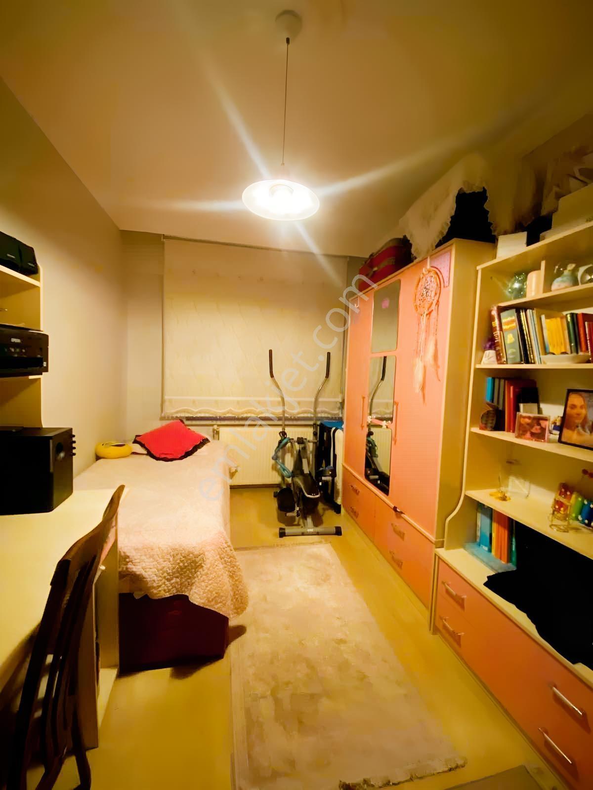Merkezş Konumda Site İçi 3+1 Daire — fotoğraf 6