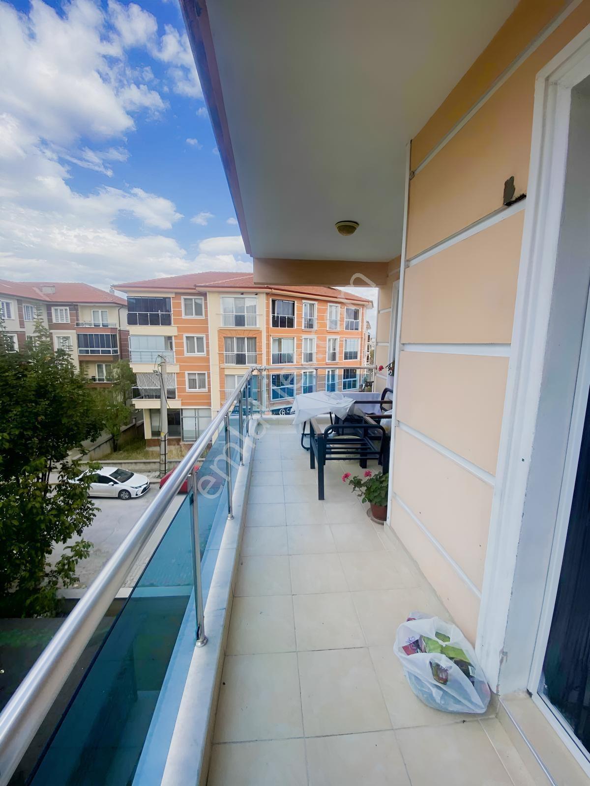 Merkezş Konumda Site İçi 3+1 Daire — fotoğraf 15