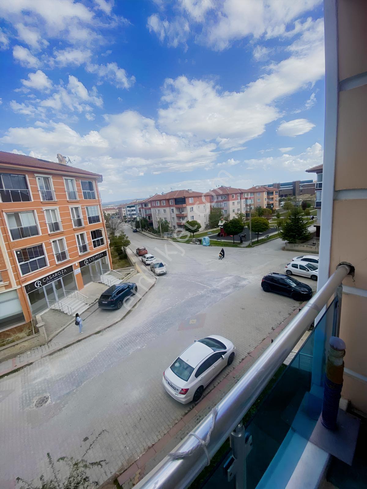Merkezş Konumda Site İçi 3+1 Daire — fotoğraf 17