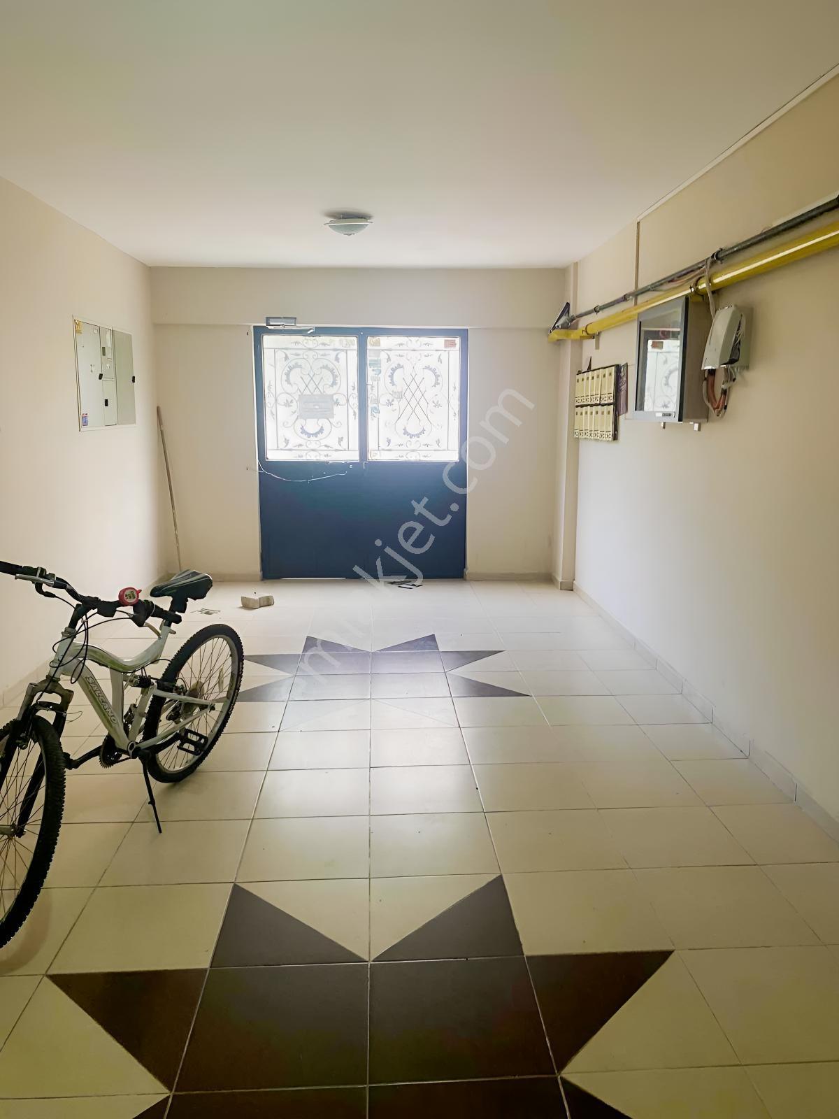 Merkezş Konumda Site İçi 3+1 Daire — fotoğraf 18