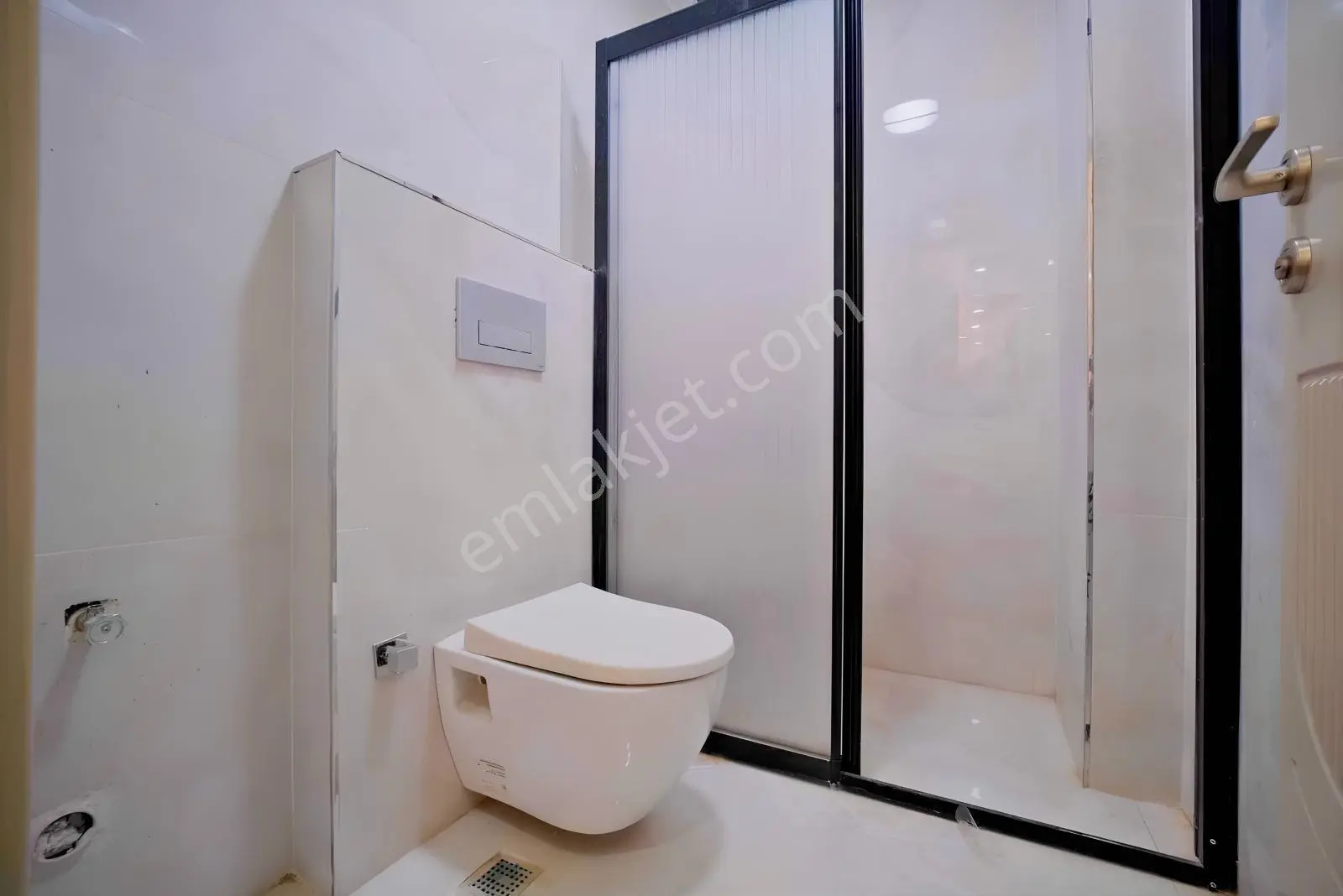 Merkeze Yürüme Mesafesinde | Kapalı Otoparklı, Yalıtımlı 2+1 — fotoğraf 15