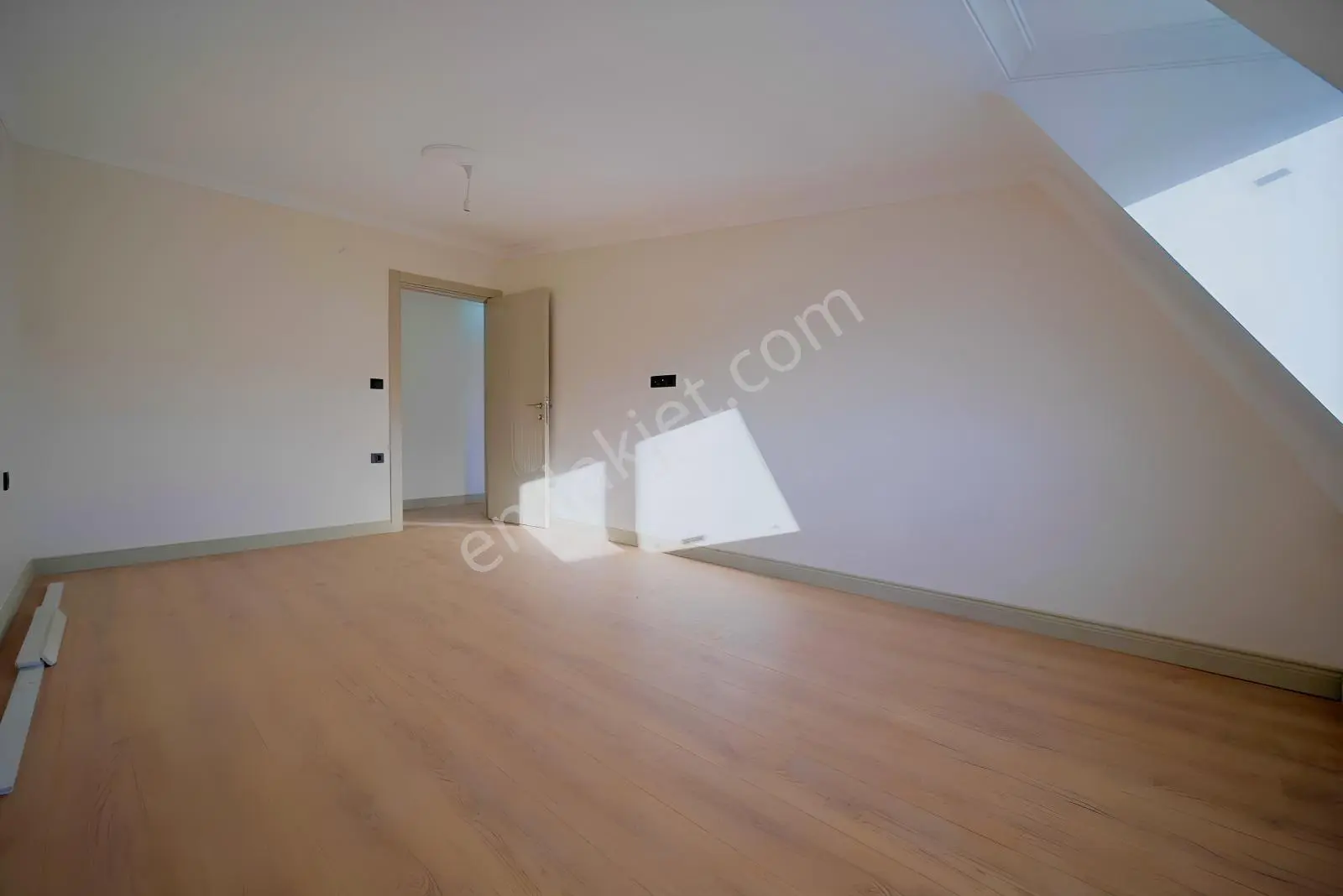 Merkeze Yürüme Mesafesinde | Kapalı Otoparklı, Yalıtımlı 2+1 — fotoğraf 18