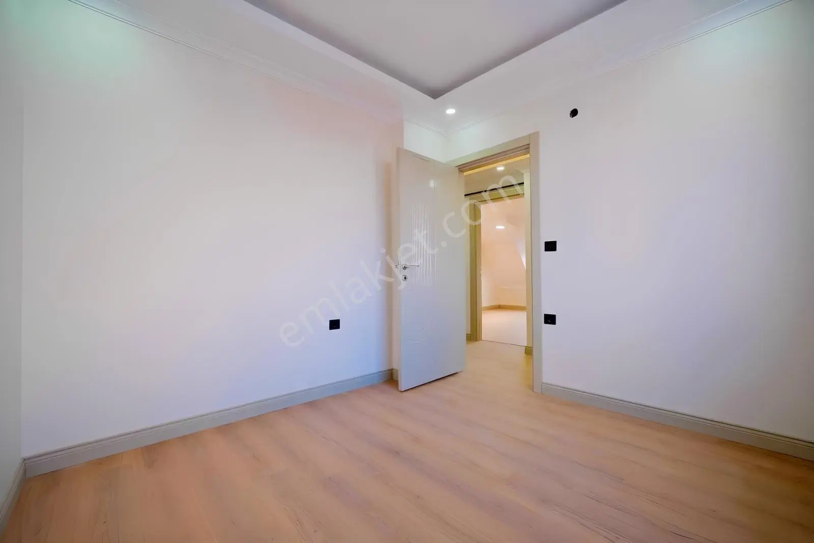 Merkeze Yürüme Mesafesinde | Kapalı Otoparklı, Yalıtımlı 2+1 — fotoğraf 22