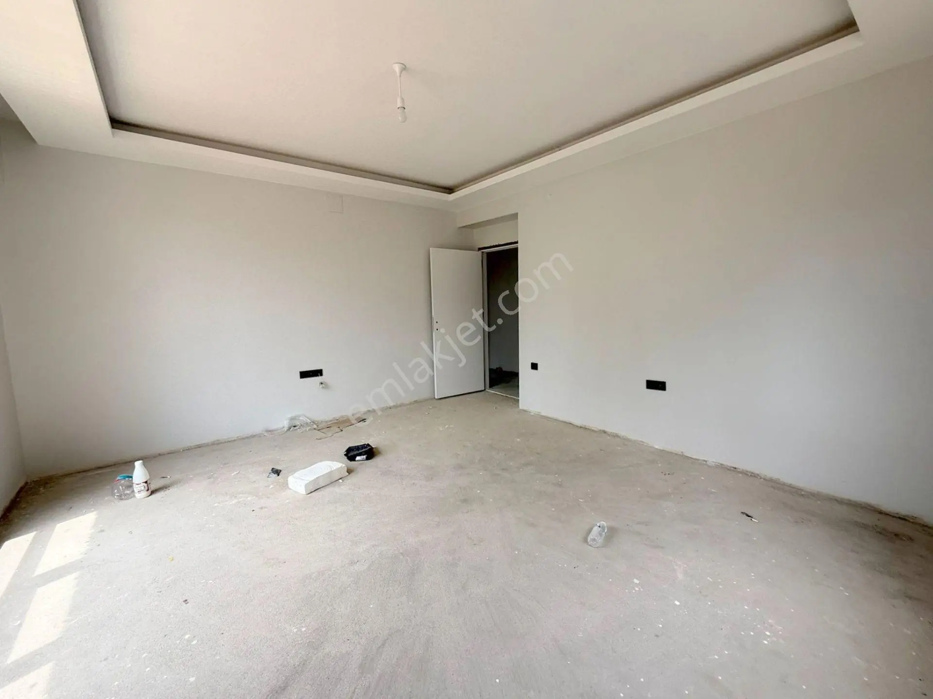 Mertcan'dan Yayalar Mah. Caddeye 1dk Balkonlu Ara Kat 2+1 — fotoğraf 4