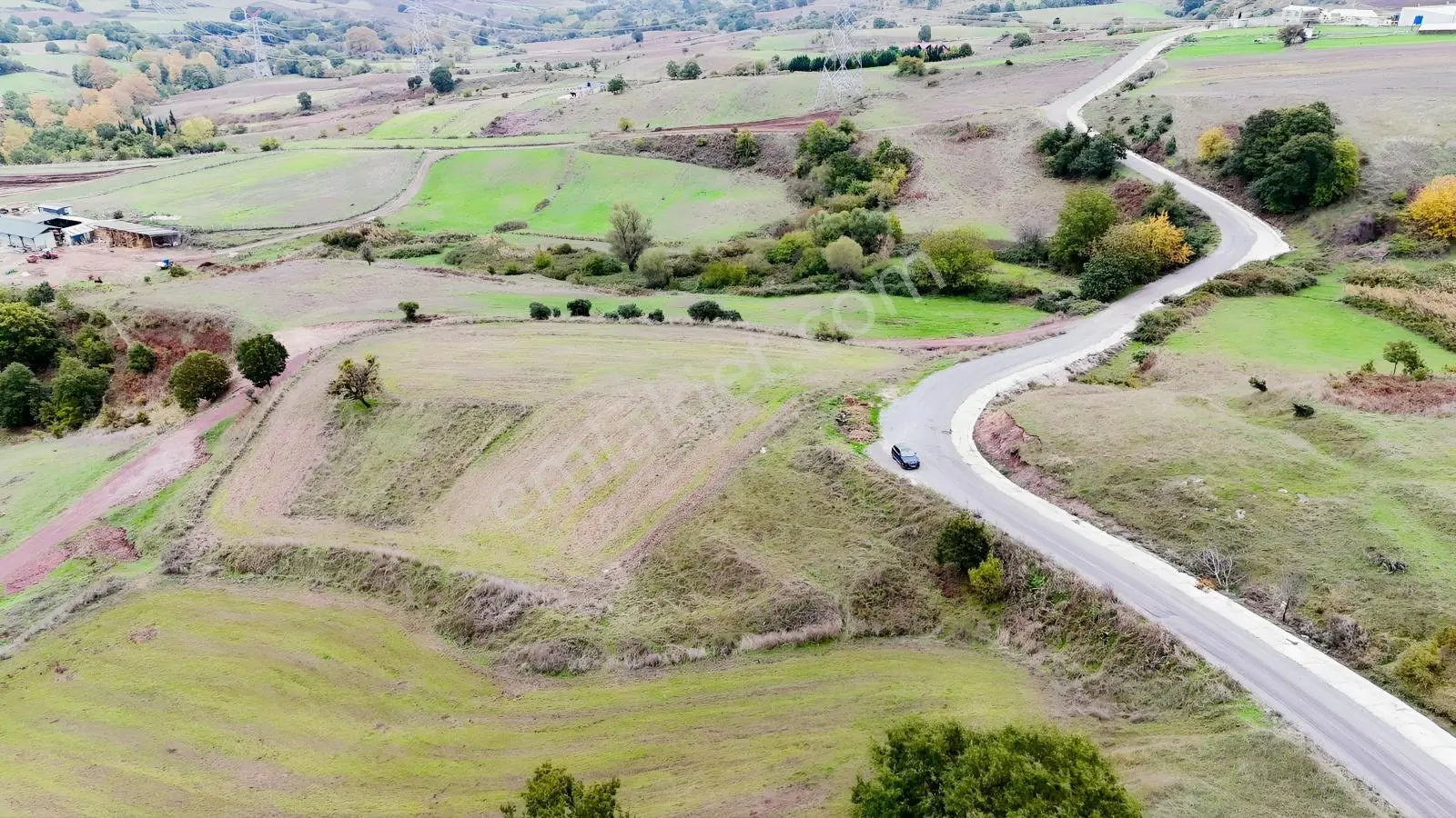 Rota'dan Kızderbent'te Asfalta Cephe Satılık 4.572m2 %5li Arazi! — fotoğraf 4