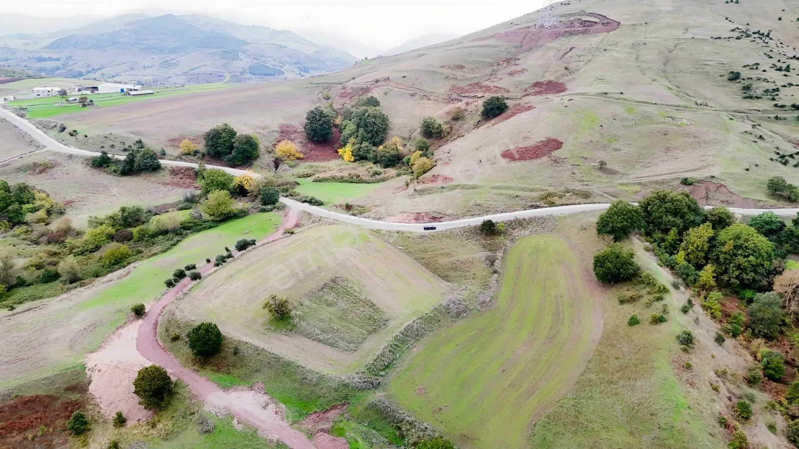 Rota'dan Kızderbent'te Asfalta Cephe Satılık 4.572m2 %5li Arazi! — fotoğraf 9