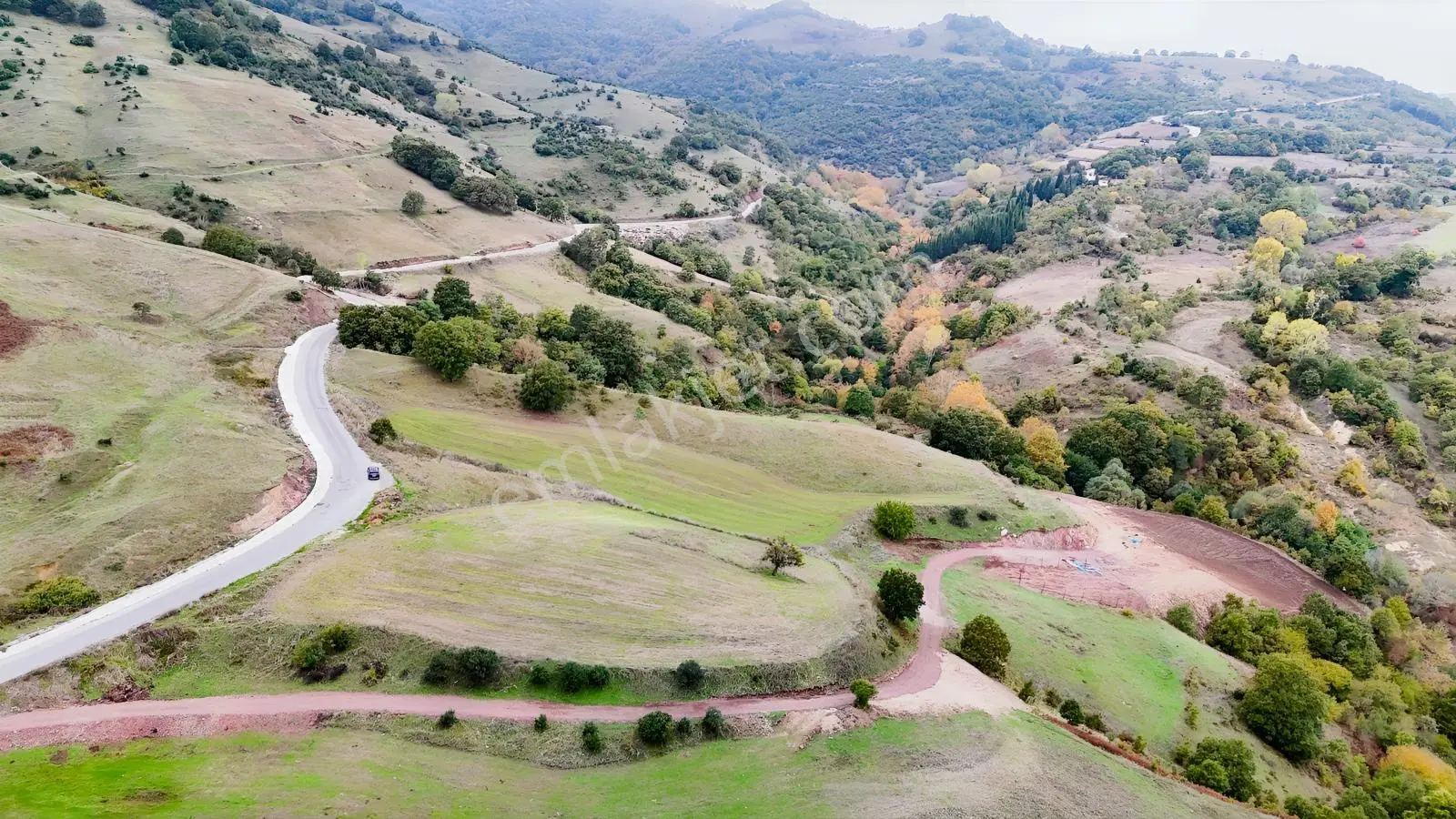 Rota'dan Kızderbent'te Asfalta Cephe Satılık 4.572m2 %5li Arazi! — fotoğraf 17