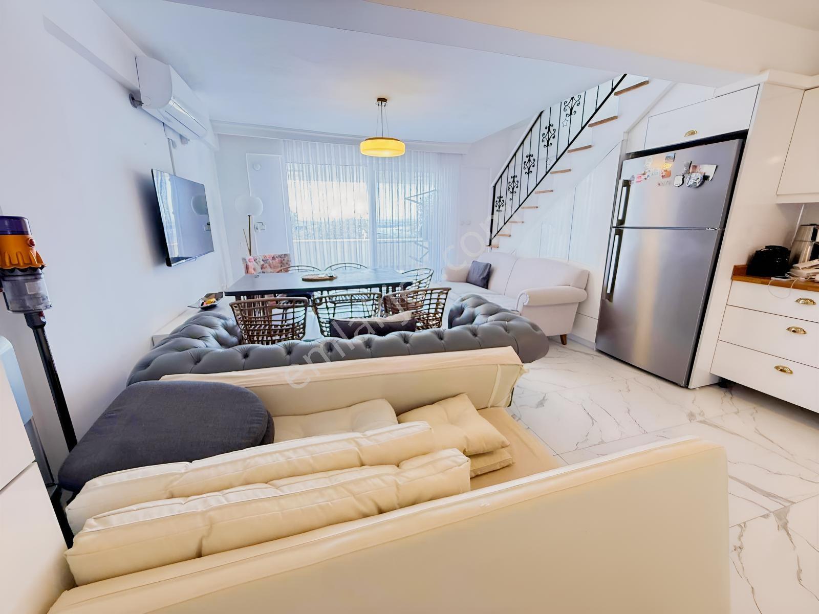 Bm Real Estate Muhteşem Deniz Manzaralı 3+1 Tripleks Villa — fotoğraf 8