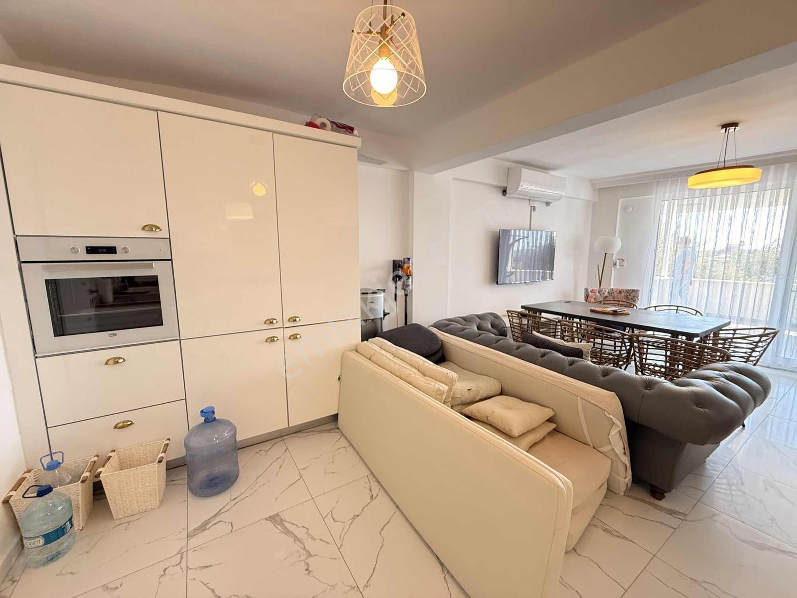 Bm Real Estate Muhteşem Deniz Manzaralı 3+1 Tripleks Villa — fotoğraf 9