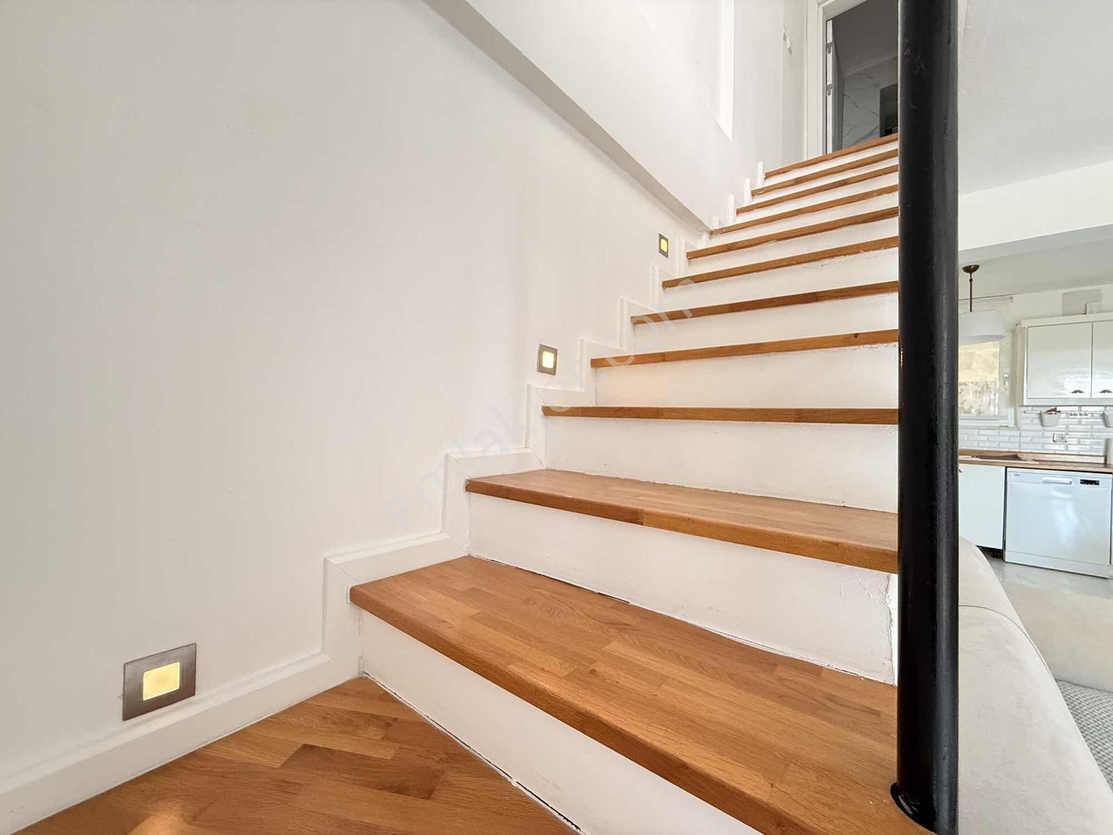 Bm Real Estate Muhteşem Deniz Manzaralı 3+1 Tripleks Villa — fotoğraf 12