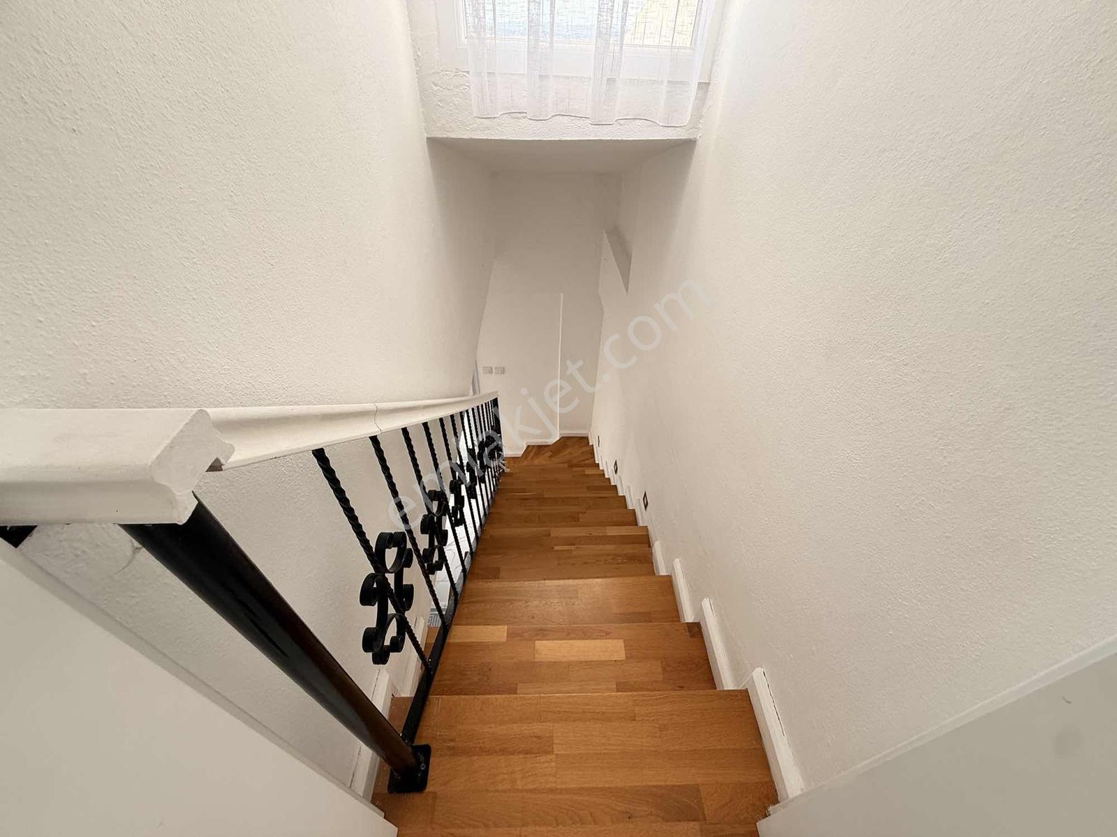 Bm Real Estate Muhteşem Deniz Manzaralı 3+1 Tripleks Villa — fotoğraf 20