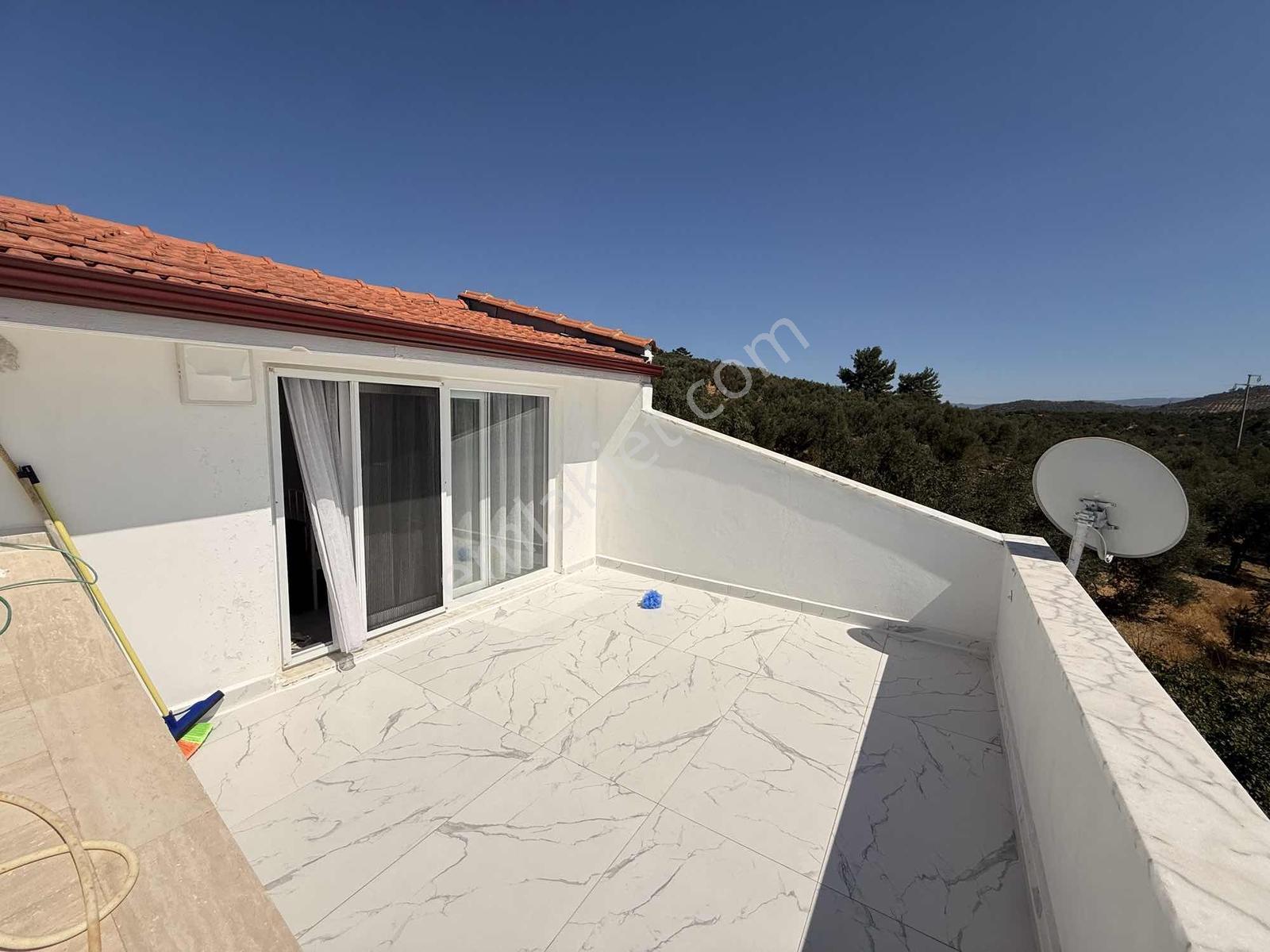 Bm Real Estate Muhteşem Deniz Manzaralı 3+1 Tripleks Villa — fotoğraf 24