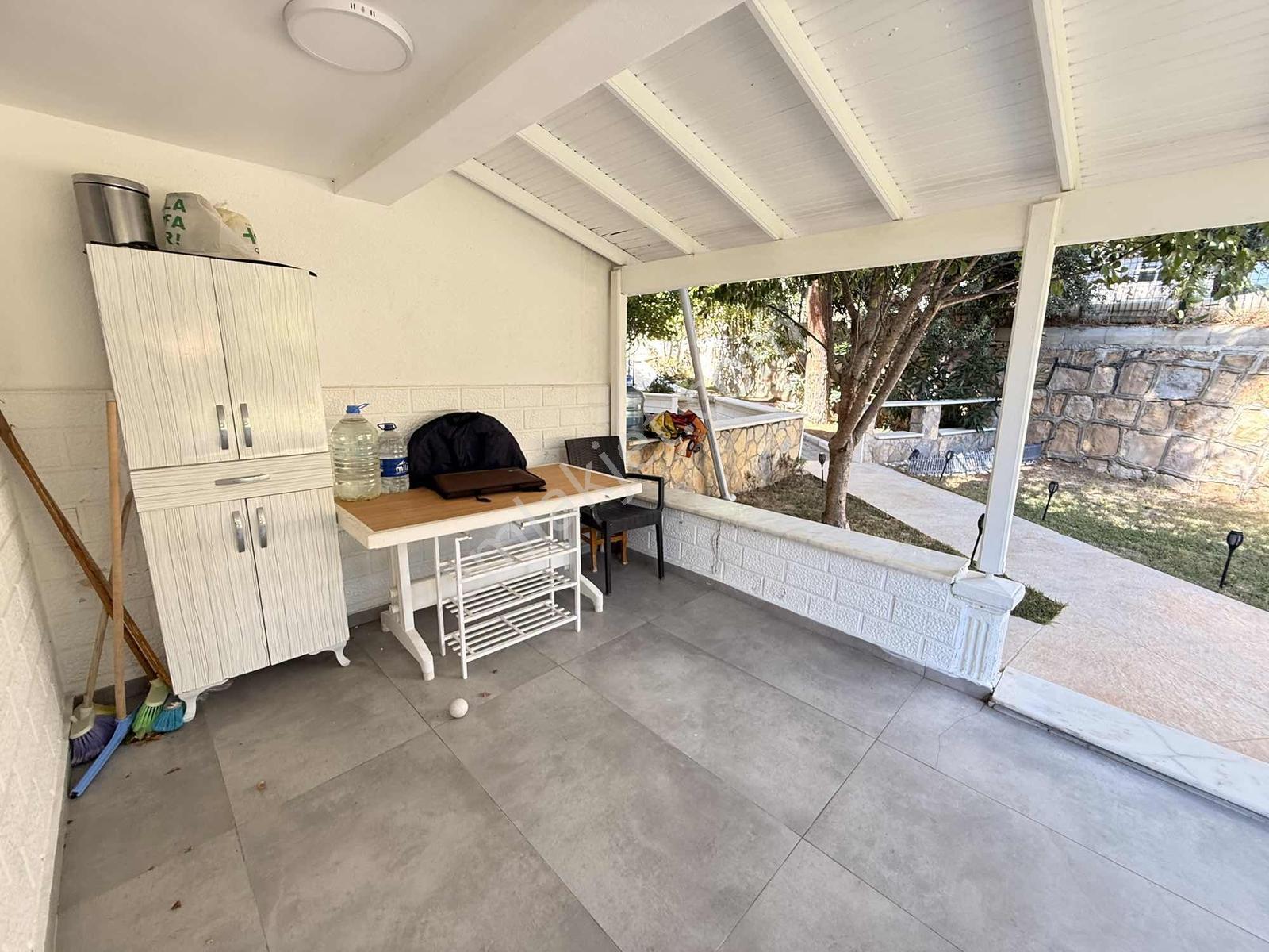 Bm Real Estate Muhteşem Deniz Manzaralı 3+1 Tripleks Villa — fotoğraf 27