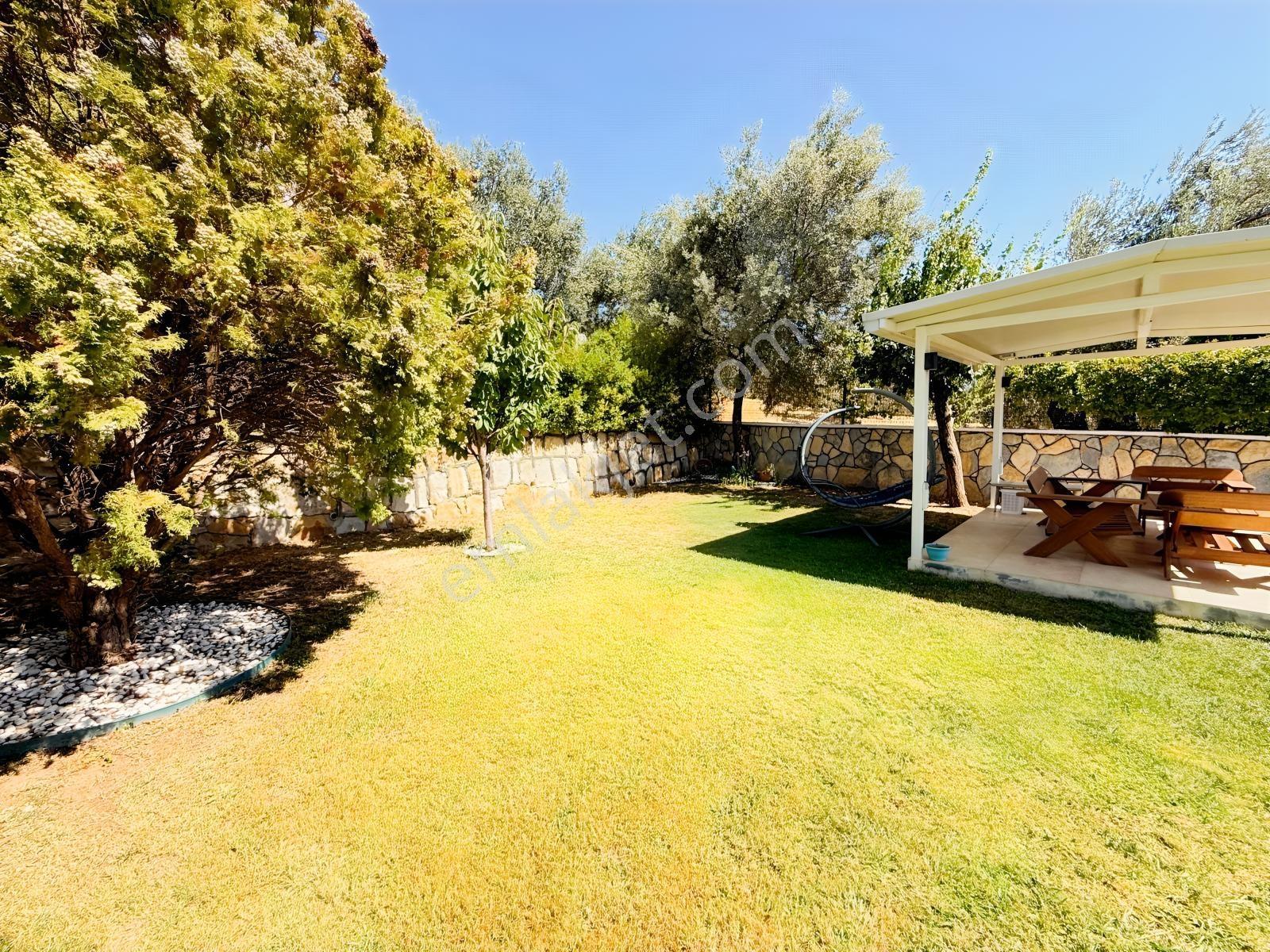 Bm Real Estate Muhteşem Deniz Manzaralı 3+1 Tripleks Villa — fotoğraf 29