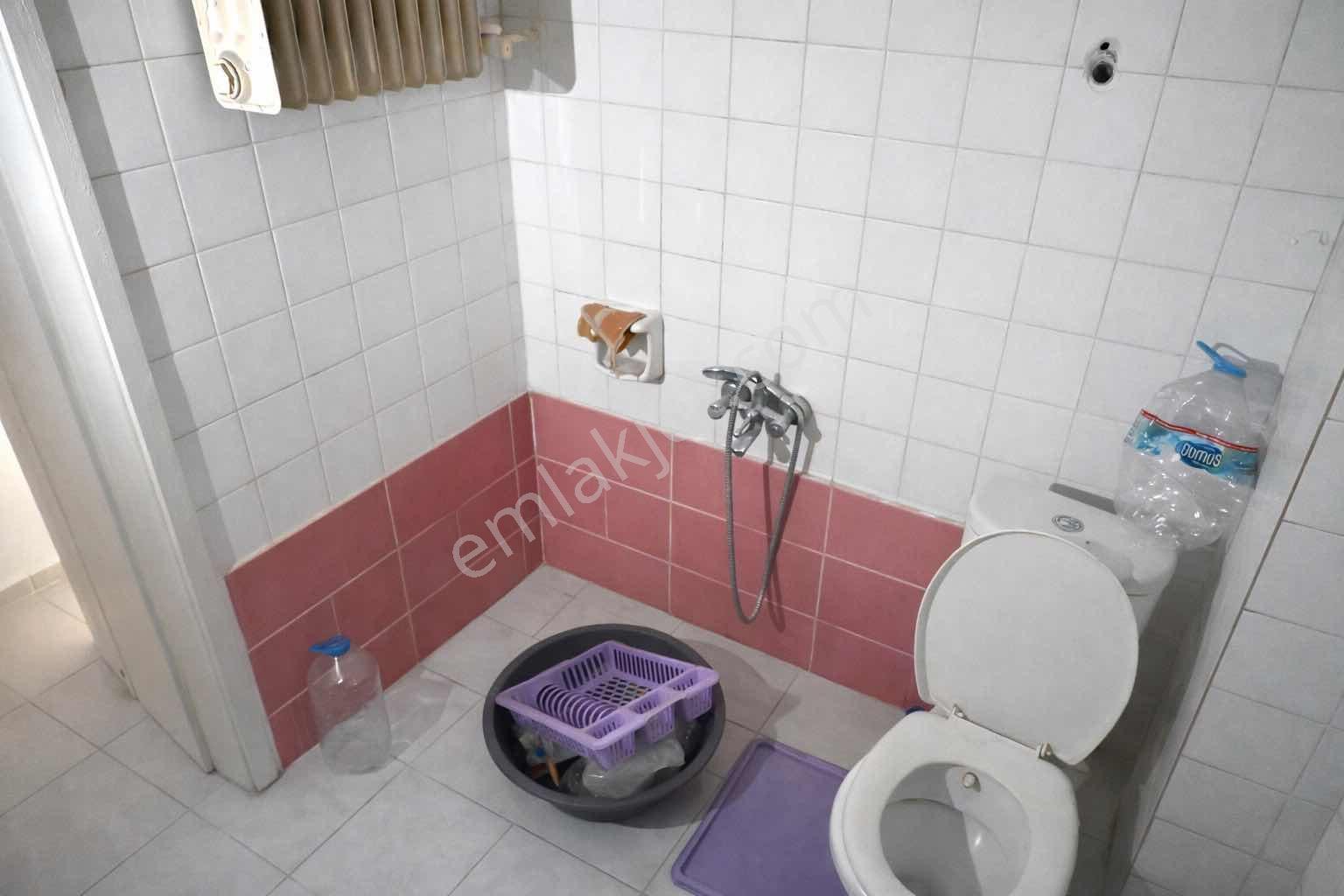 Bm Real Estate Altıparmak'ta Satılık 2+1 Asansörlü Daire — fotoğraf 4
