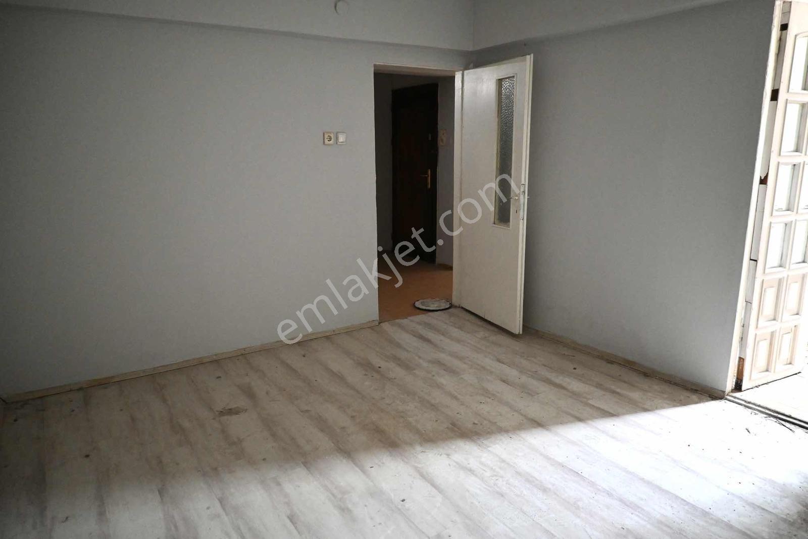 Bm Real Estate Altıparmak'ta Satılık 2+1 Asansörlü Daire — fotoğraf 8