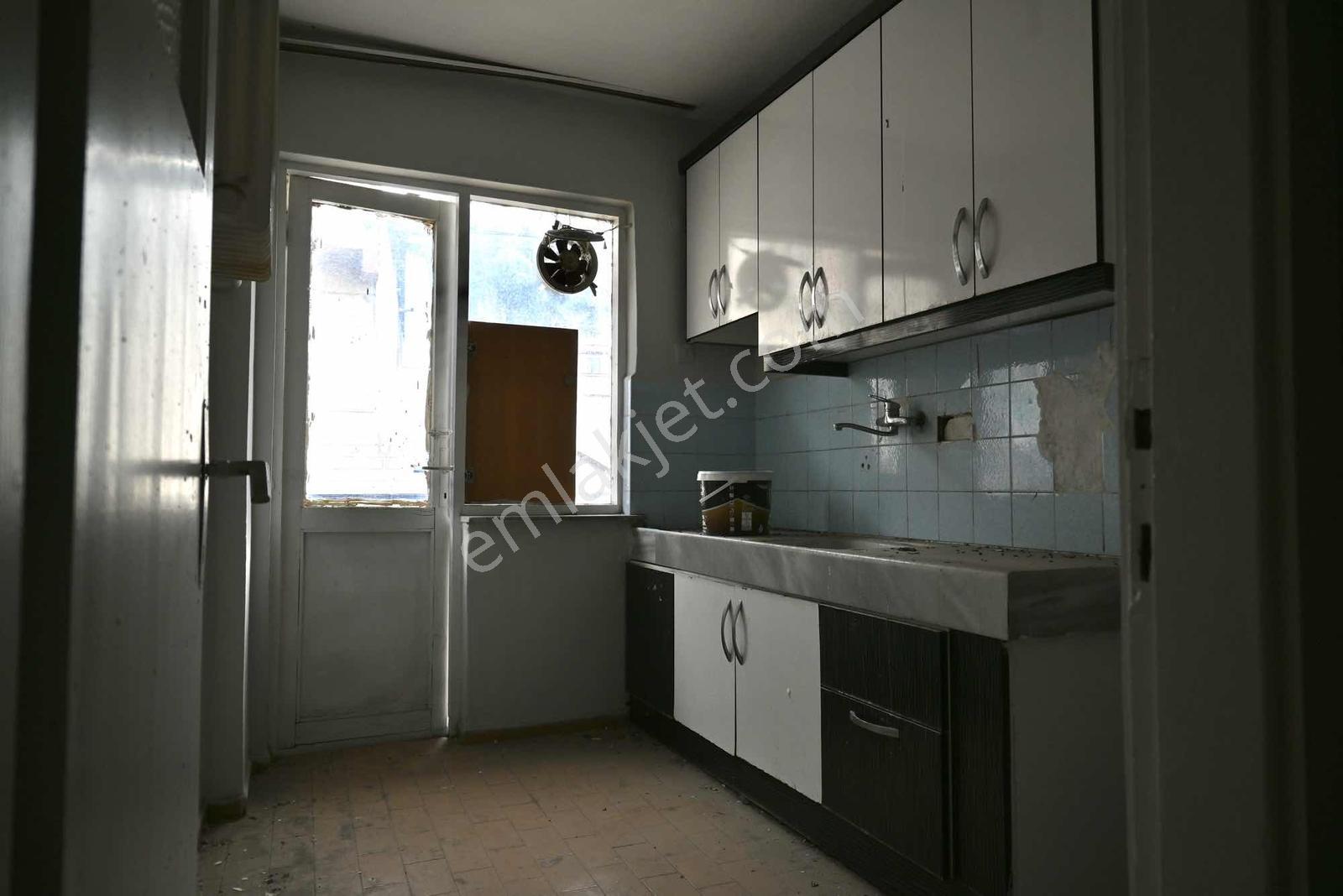 Bm Real Estate Altıparmak'ta Satılık 2+1 Asansörlü Daire — fotoğraf 14