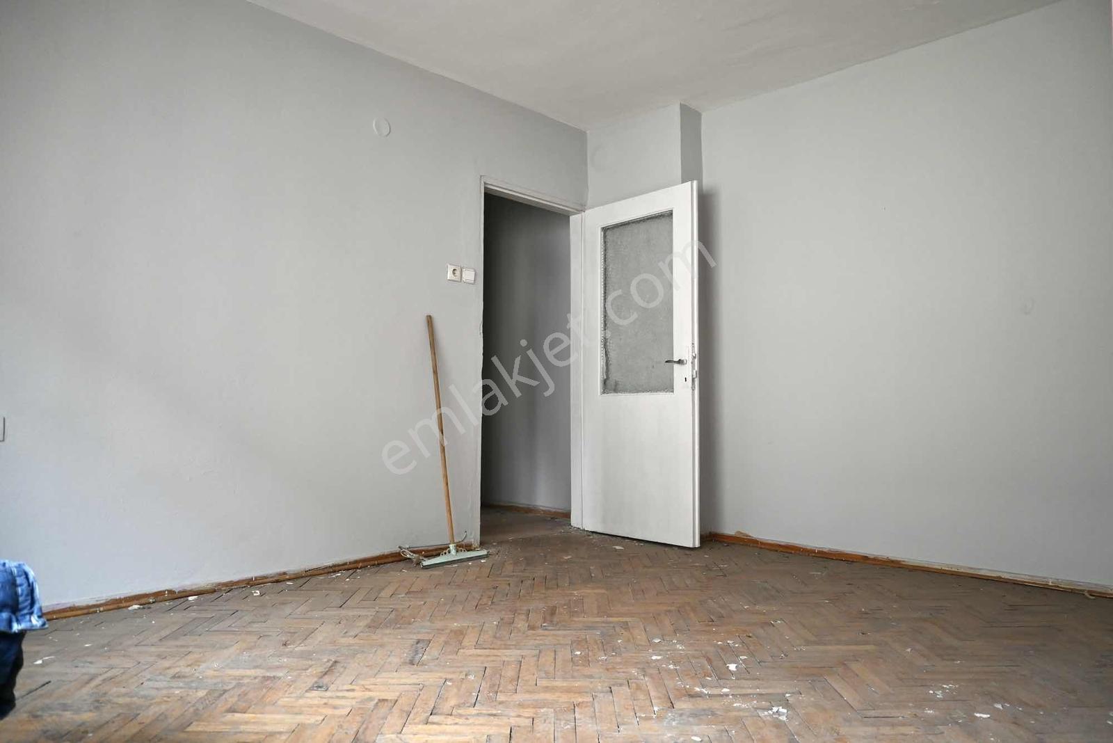 Bm Real Estate Altıparmak'ta Satılık 2+1 Asansörlü Daire — fotoğraf 15