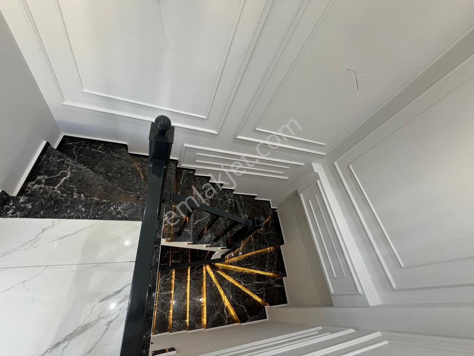 Didim Efeler Mahallesi'nde Havuzlu Satılık 3+1 Villa — fotoğraf 6