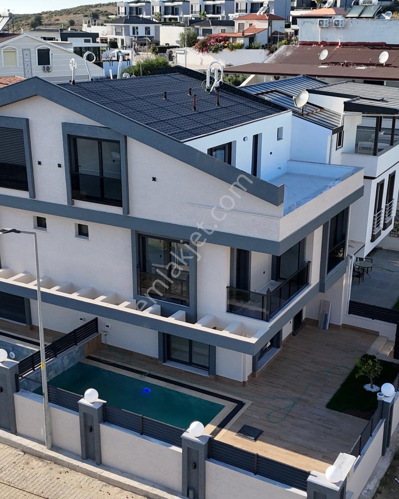 Didim Efeler Mahallesi'nde Havuzlu Satılık 3+1 Villa — fotoğraf 13
