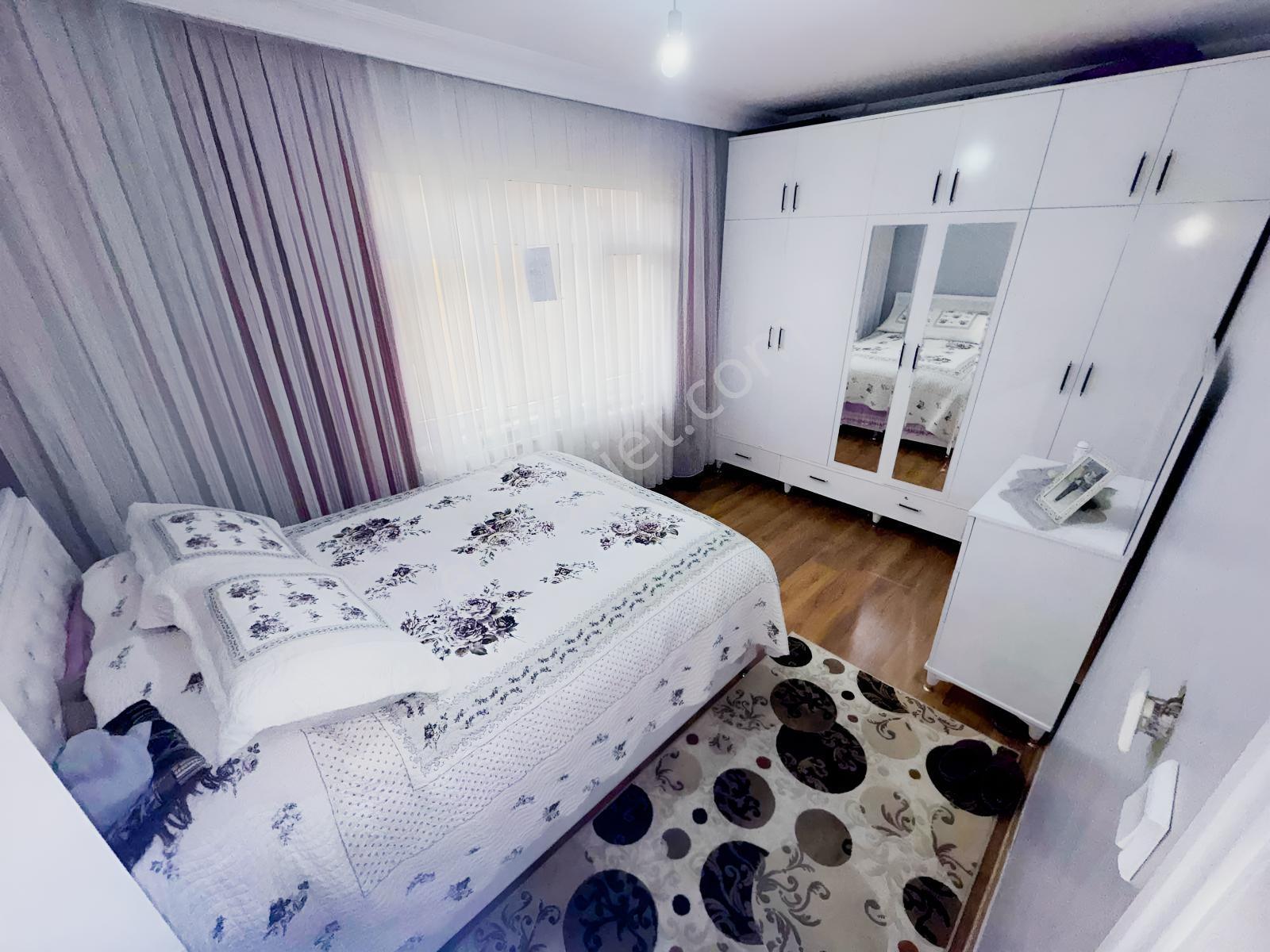 Zaferyapıdan Satılık Daire 3.kat 100m2 Hisseli 2000yapı Cebecimh — fotoğraf 11