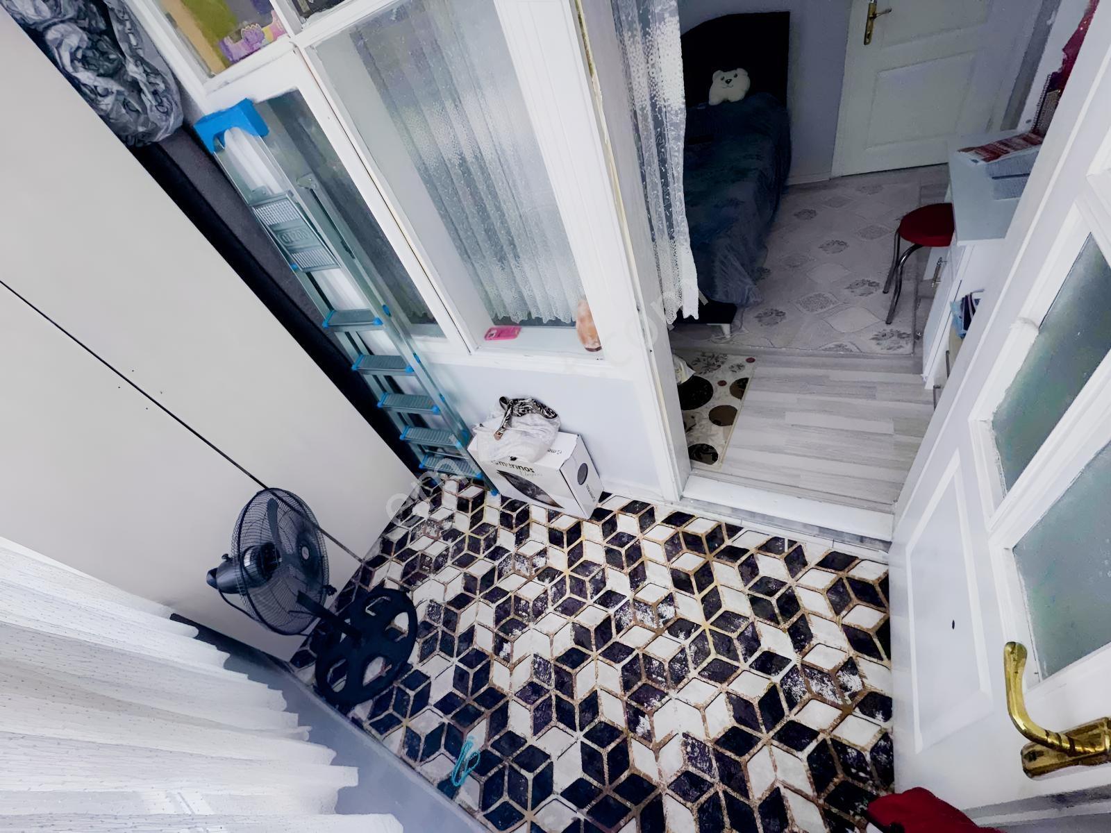 Zaferyapıdan Satılık Daire 3.kat 100m2 Hisseli 2000yapı Cebecimh — fotoğraf 17