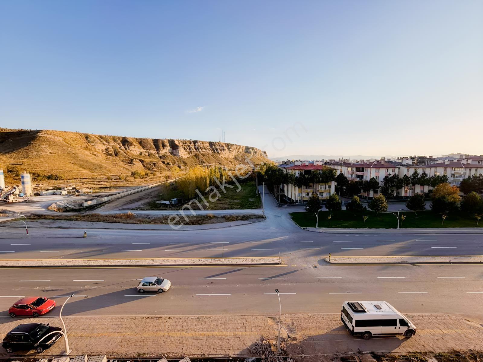 Sivas Ozan Emlak'tan Orhangazi'de Satılık 3,5+1 Sıfır Daire — fotoğraf 18