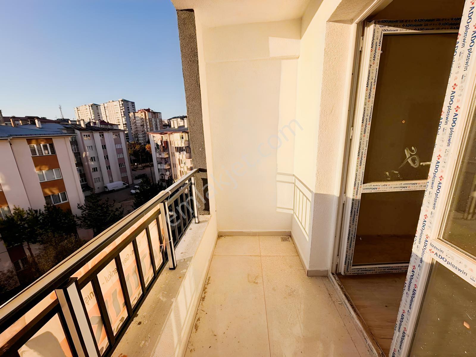 Sivas Ozan Emlak'tan Orhangazi'de Satılık 3,5+1 Sıfır Daire — fotoğraf 34