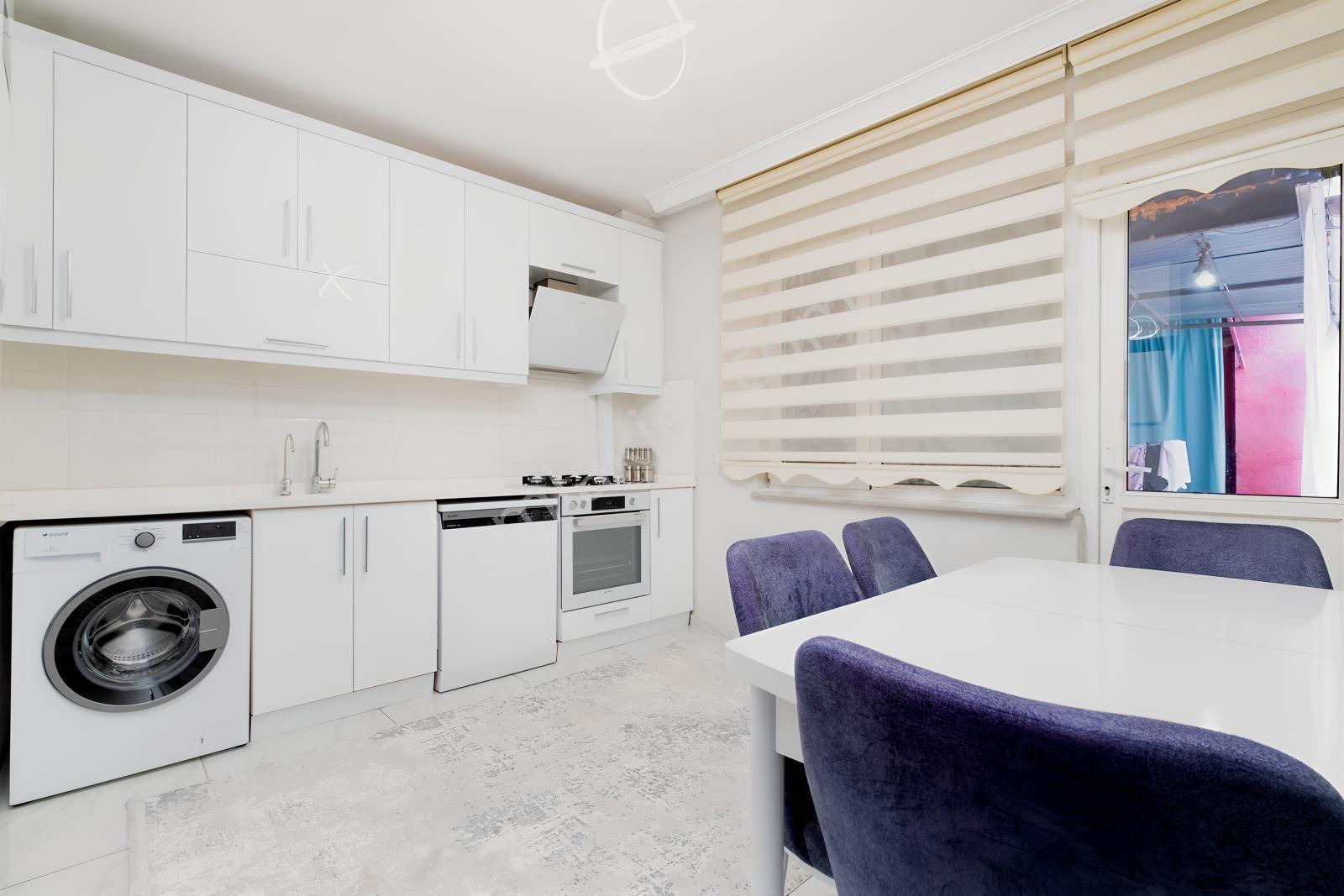 Remax Area Dan Bağlarbaşı Meydan Komple Satılık 5 Dükkan 3 Daire — fotoğraf 18