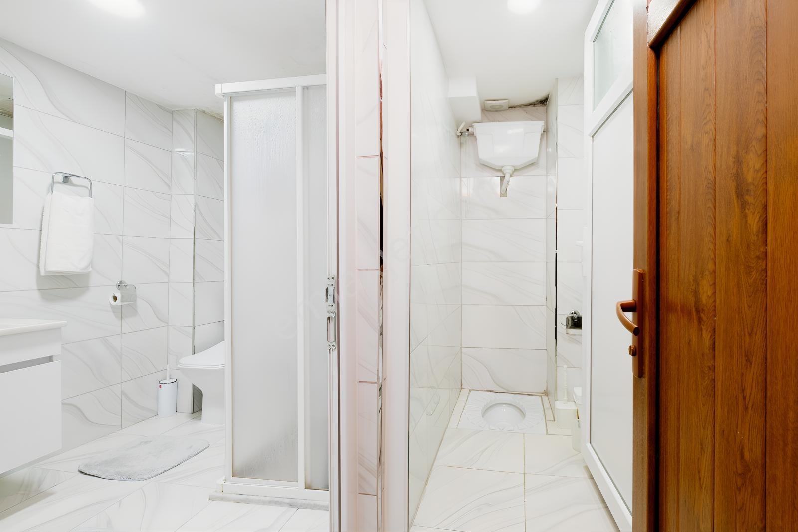Remax Area Dan Bağlarbaşı Meydan Komple Satılık 5 Dükkan 3 Daire — fotoğraf 22