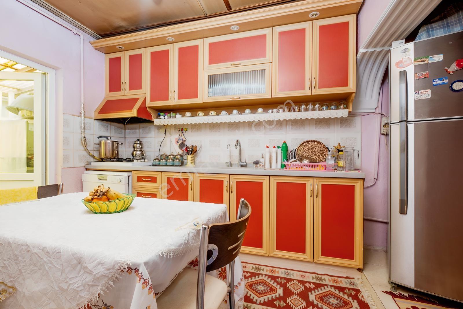 Remax Area Dan Bağlarbaşı Meydan Komple Satılık 5 Dükkan 3 Daire — fotoğraf 25