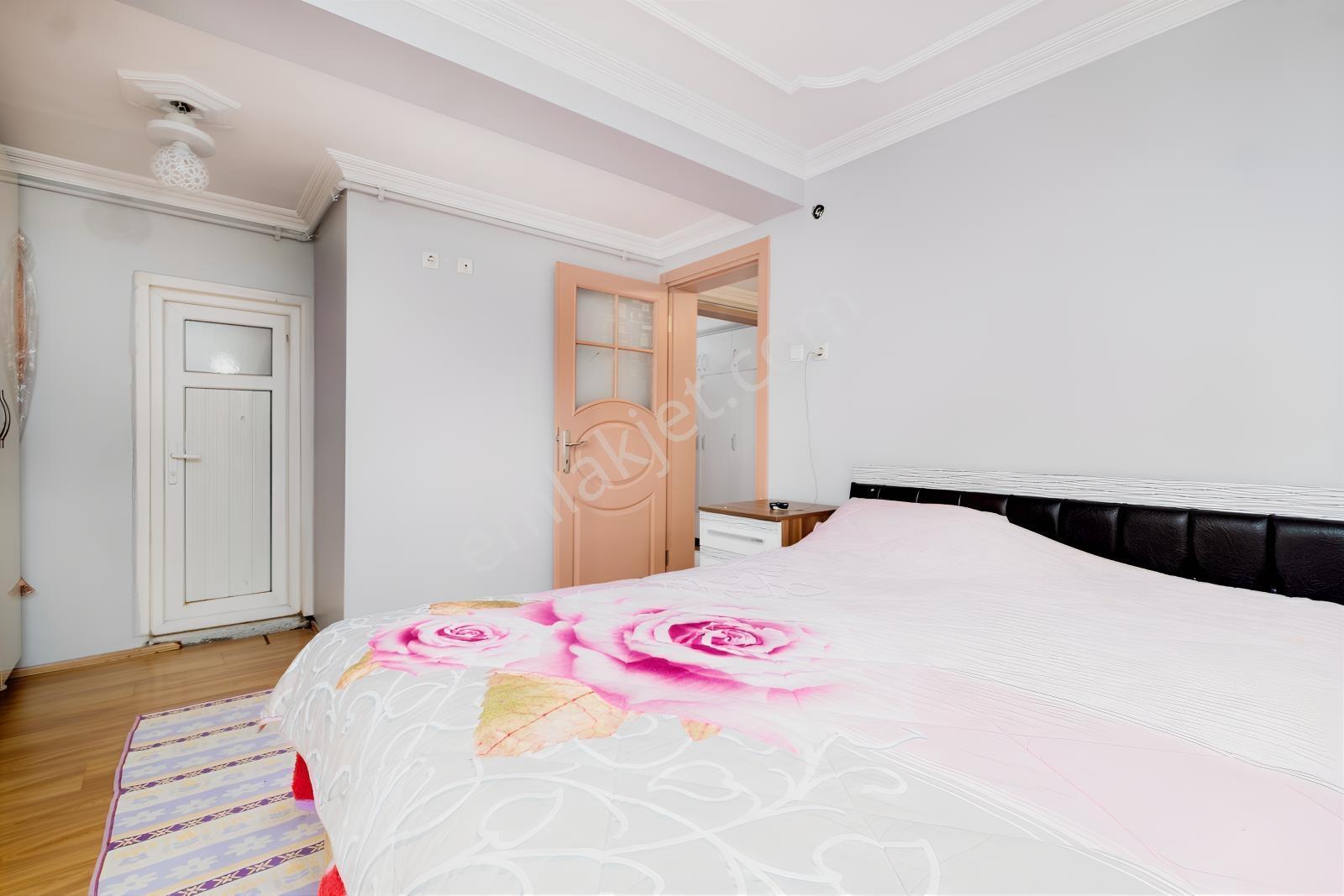 Remax Area Dan Bağlarbaşı Meydan Komple Satılık 5 Dükkan 3 Daire — fotoğraf 33