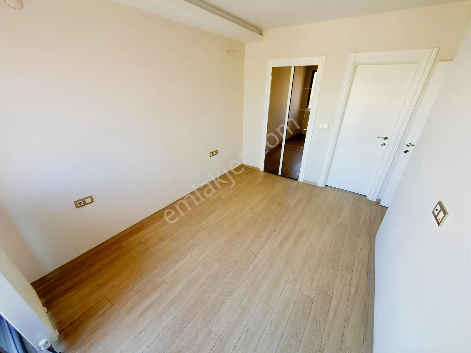 Batıkent Cumhuriyet Mah. Astim Metrolife Lüks Satılık 3+1 — fotoğraf 28