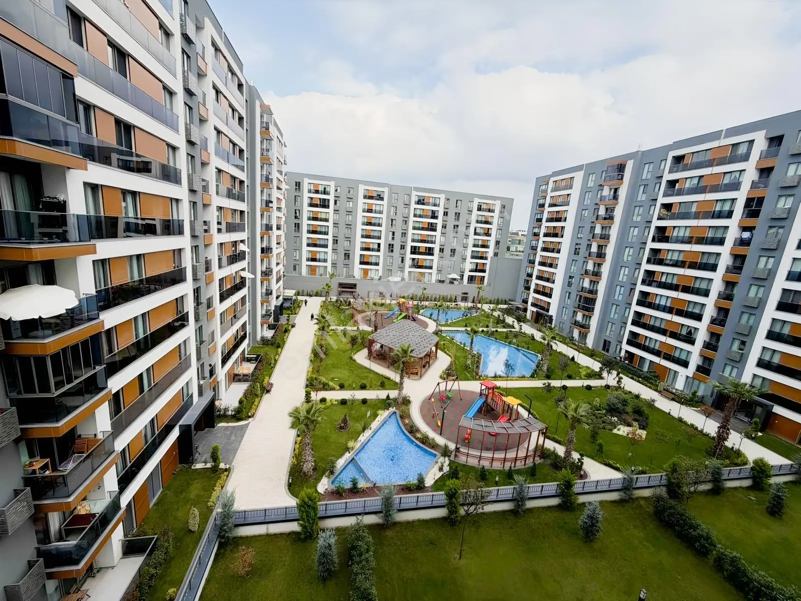 Siltaş Premiumda Satılık 4.Kat Boş- Net 150M2 4+1 Ultralüx