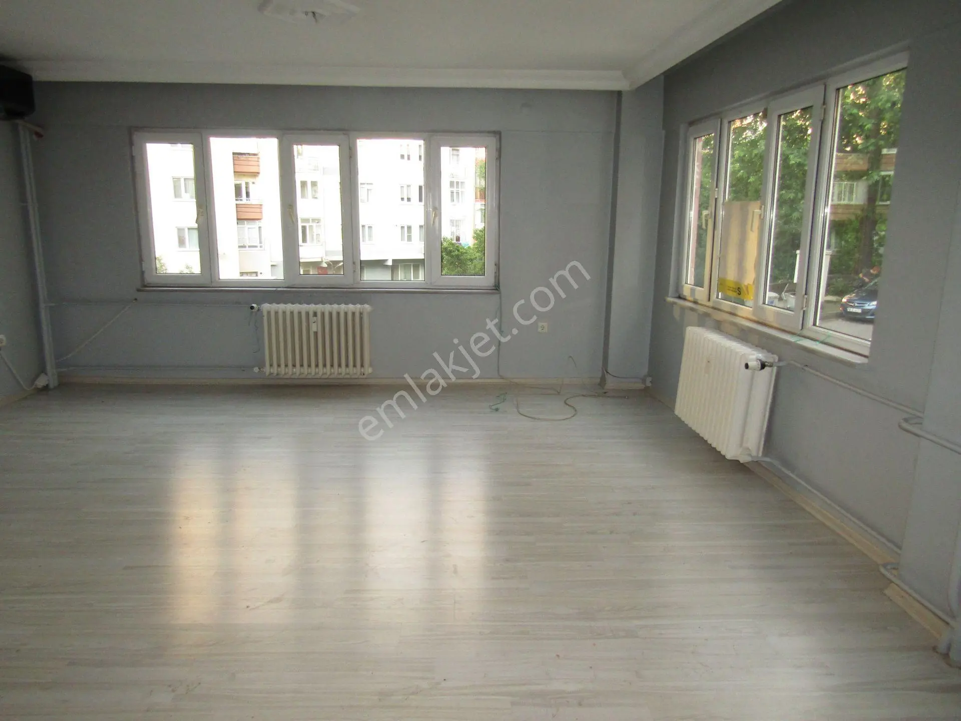Yıldrım Umurbey Mh.çimen Caddesi 3+1 120m2 1.arakat Satılık Daire 1.950.000tl — fotoğraf 5