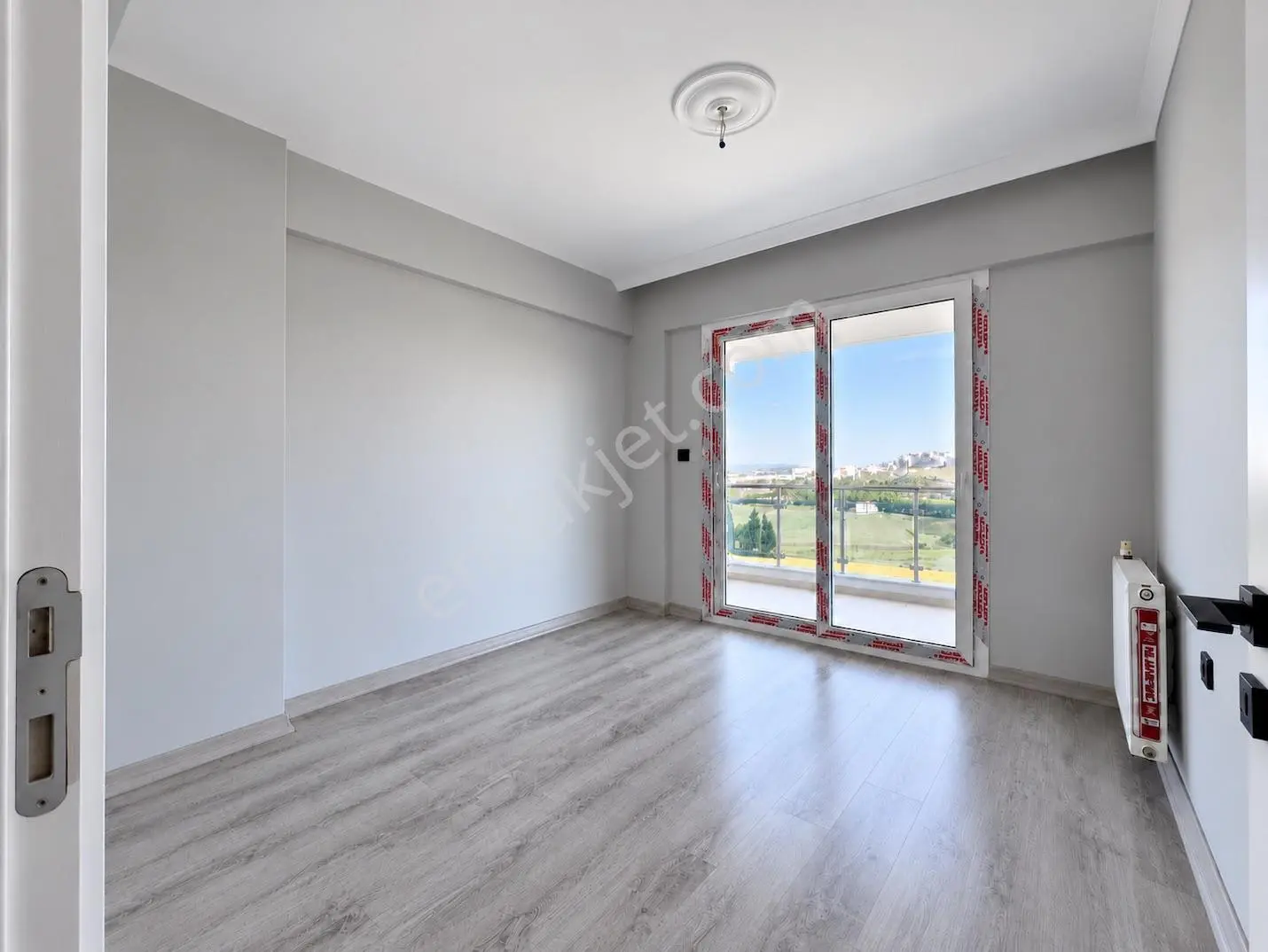 Flora'da Huzur Manzaralı Köşe Konumlu Arakat 3+1 Satılık Daire — fotoğraf 21