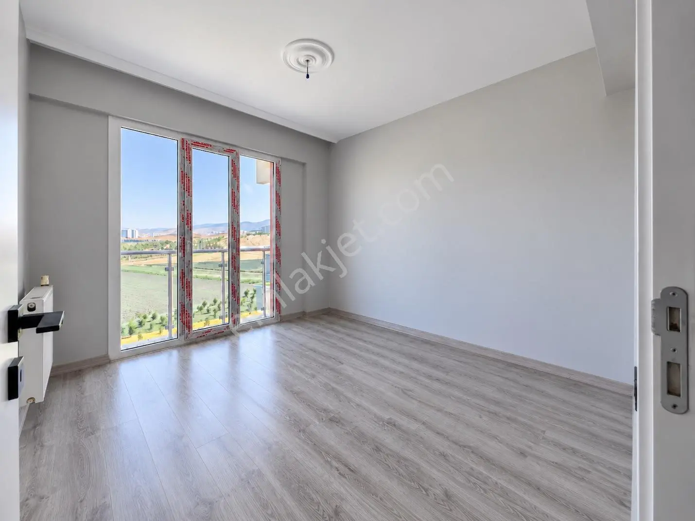 Flora'da Huzur Manzaralı Köşe Konumlu Arakat 3+1 Satılık Daire — fotoğraf 25