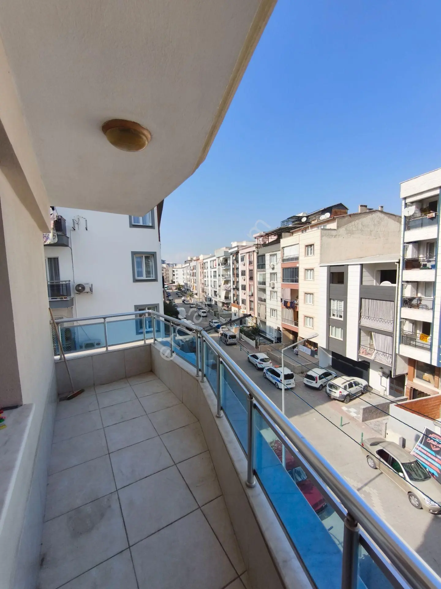 Manisa 50.yıl Mh.3+1 Ara Kat Asansörlü Cadde Üzeri Satılık Daire — fotoğraf 7