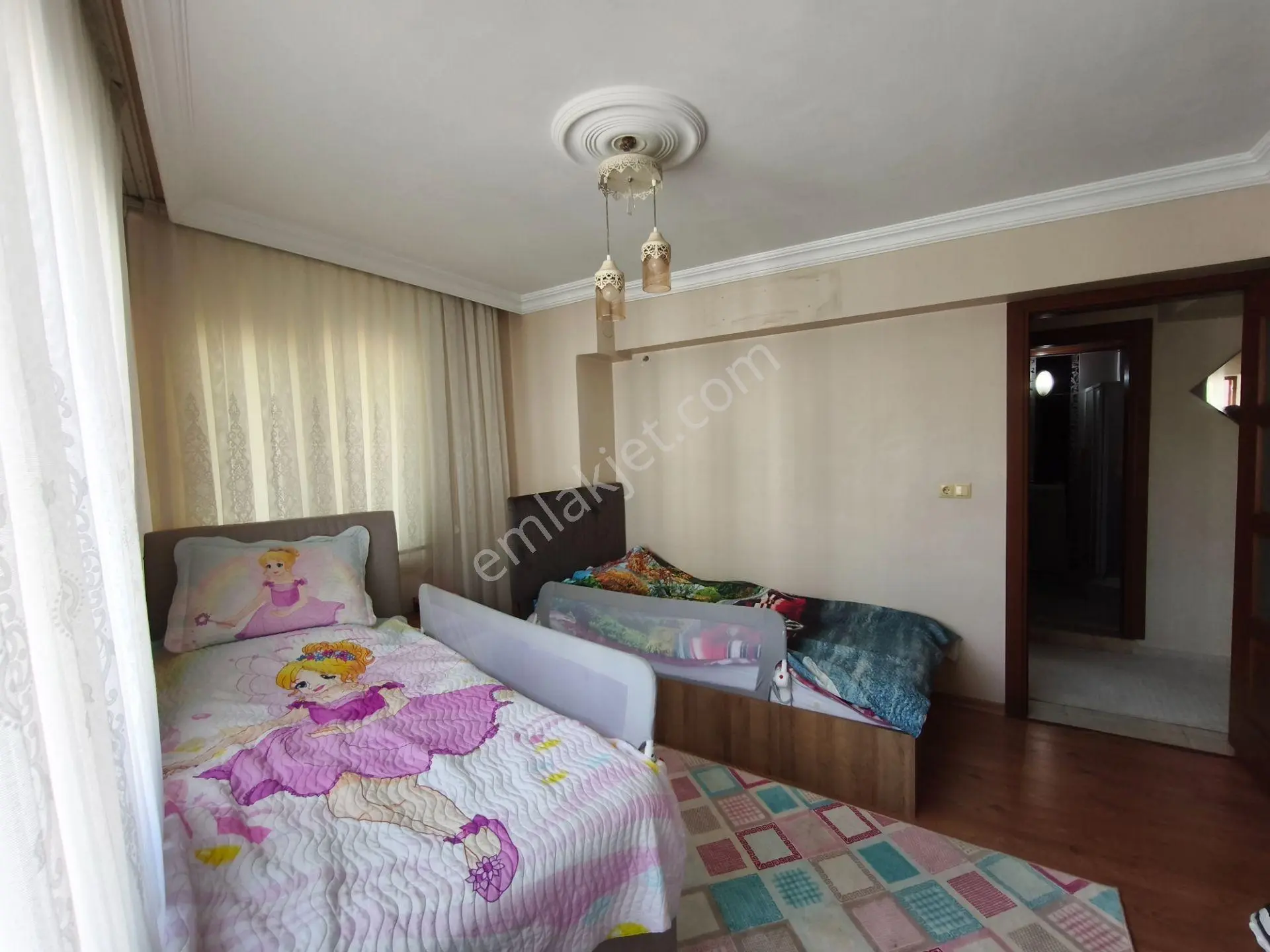 Manisa 50.yıl Mh.3+1 Ara Kat Asansörlü Cadde Üzeri Satılık Daire — fotoğraf 13