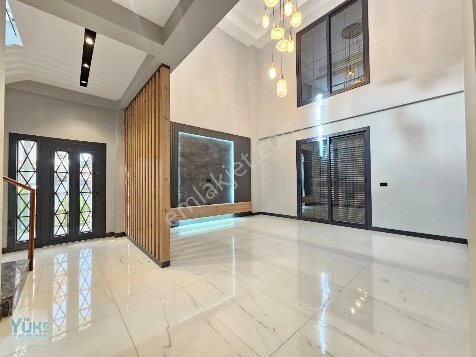 Denizli Göveçlik Mahallesinde Panjurlu Bahçeli Lüks Satılık 5+1 Fırsat Villa — fotoğraf 9