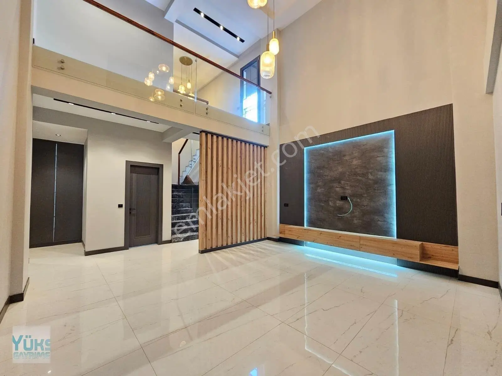 Denizli Göveçlik Mahallesinde Panjurlu Bahçeli Lüks Satılık 5+1 Fırsat Villa — fotoğraf 14