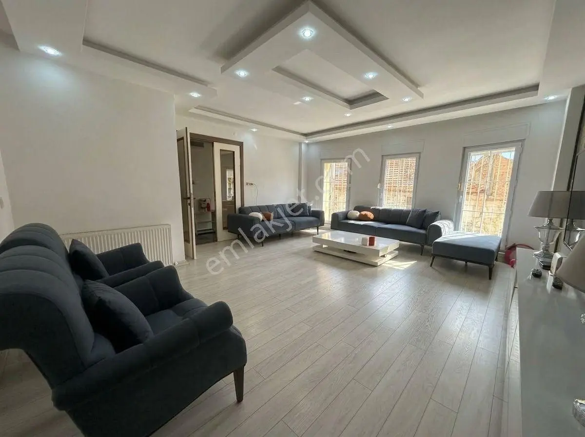 Yükselden Acil Satılık Zeytinlide Bahçeli Lüks 3+1 Ters Dubleks — fotoğraf 8