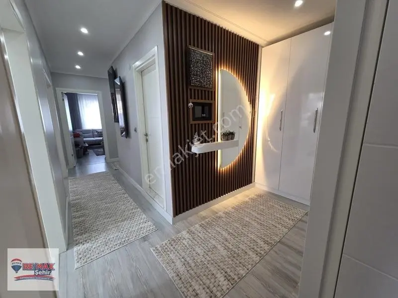 Yalova Remax Akyol Loft Sitesinde Satılık 3+1 Bahçe Katı — fotoğraf 2