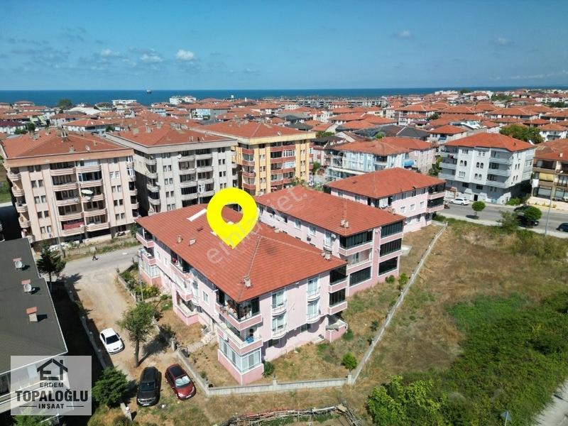 Karasu Sahilde Denize 200M Ön Cephe Bahçe Kullanımlı 2+1 Daire