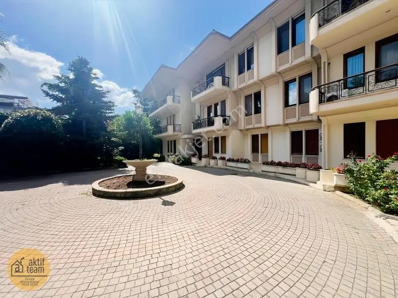 Dragos Yalı Mah.Sahile 5 Dk.Deniz Manzaralı Havuzlu Sitede 3+1..